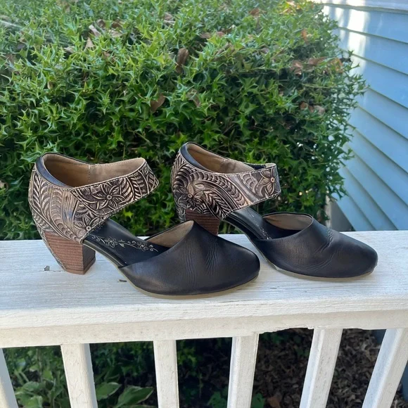 L'Artiste by Spring Step Toolie Women's Mary Jane Shoes. - Picture 1 of 5